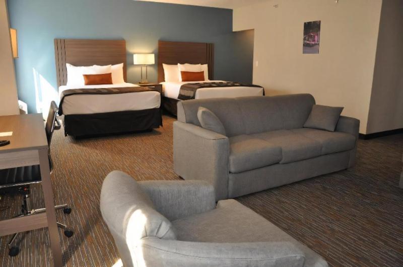 Deluxe King Suite,982394686:JPEG