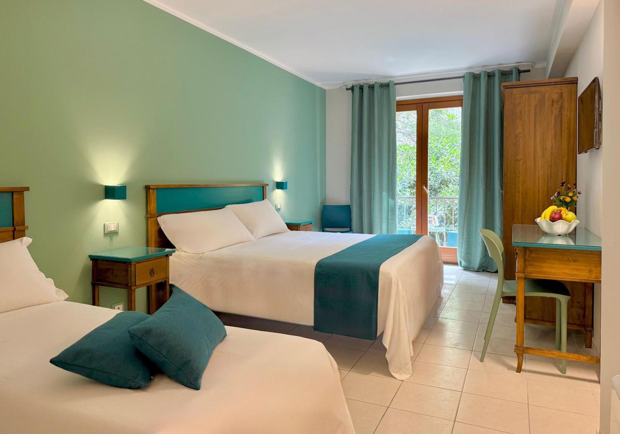 Comfort Triple Room