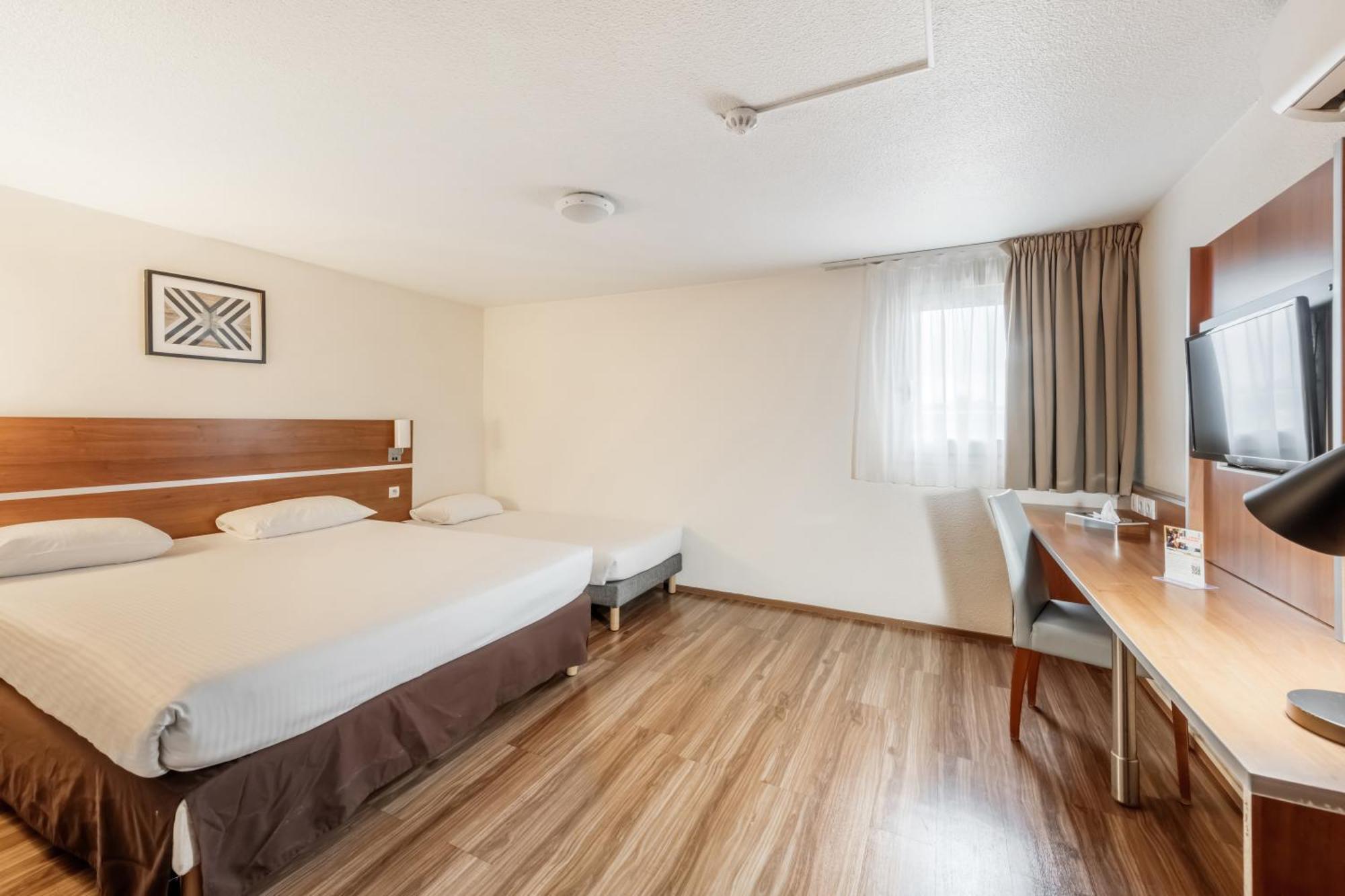 Chambre Familiale - Accessible aux Personnes à Mobilité Réduite/Non-Fumeurs