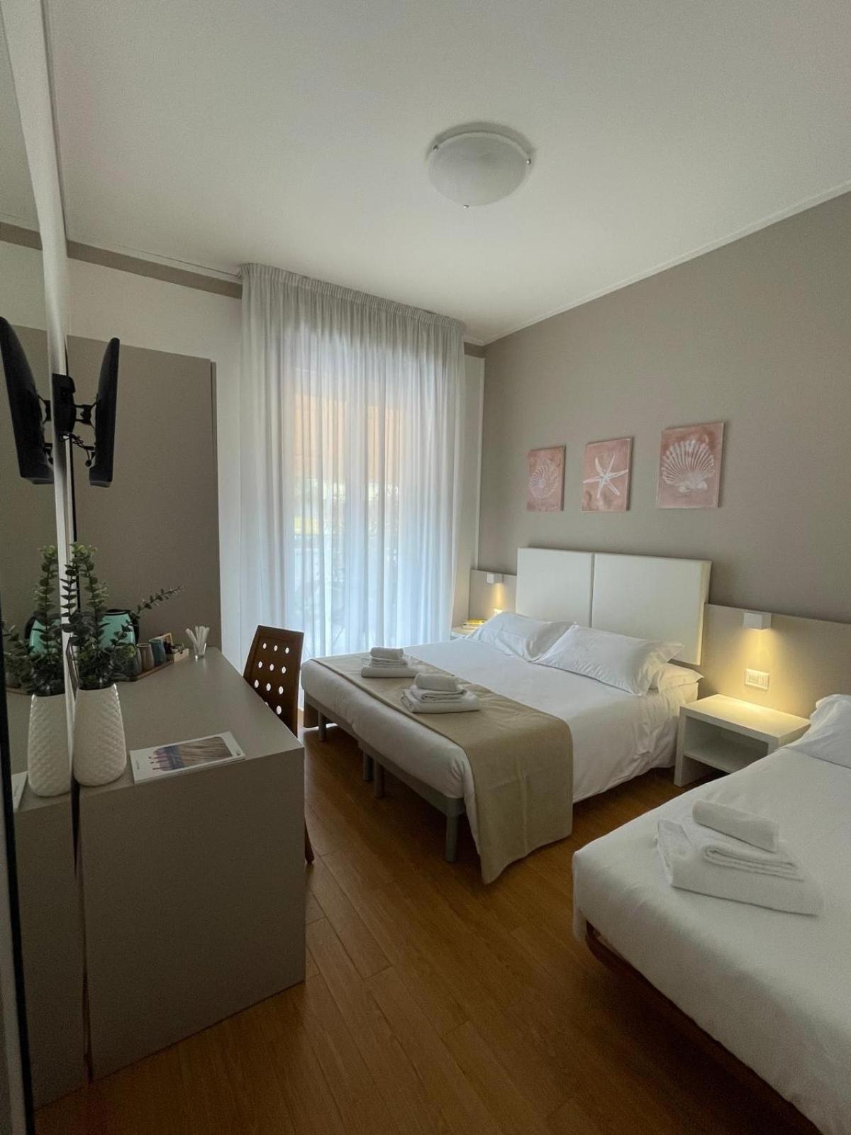 Habitación Triple con terraza