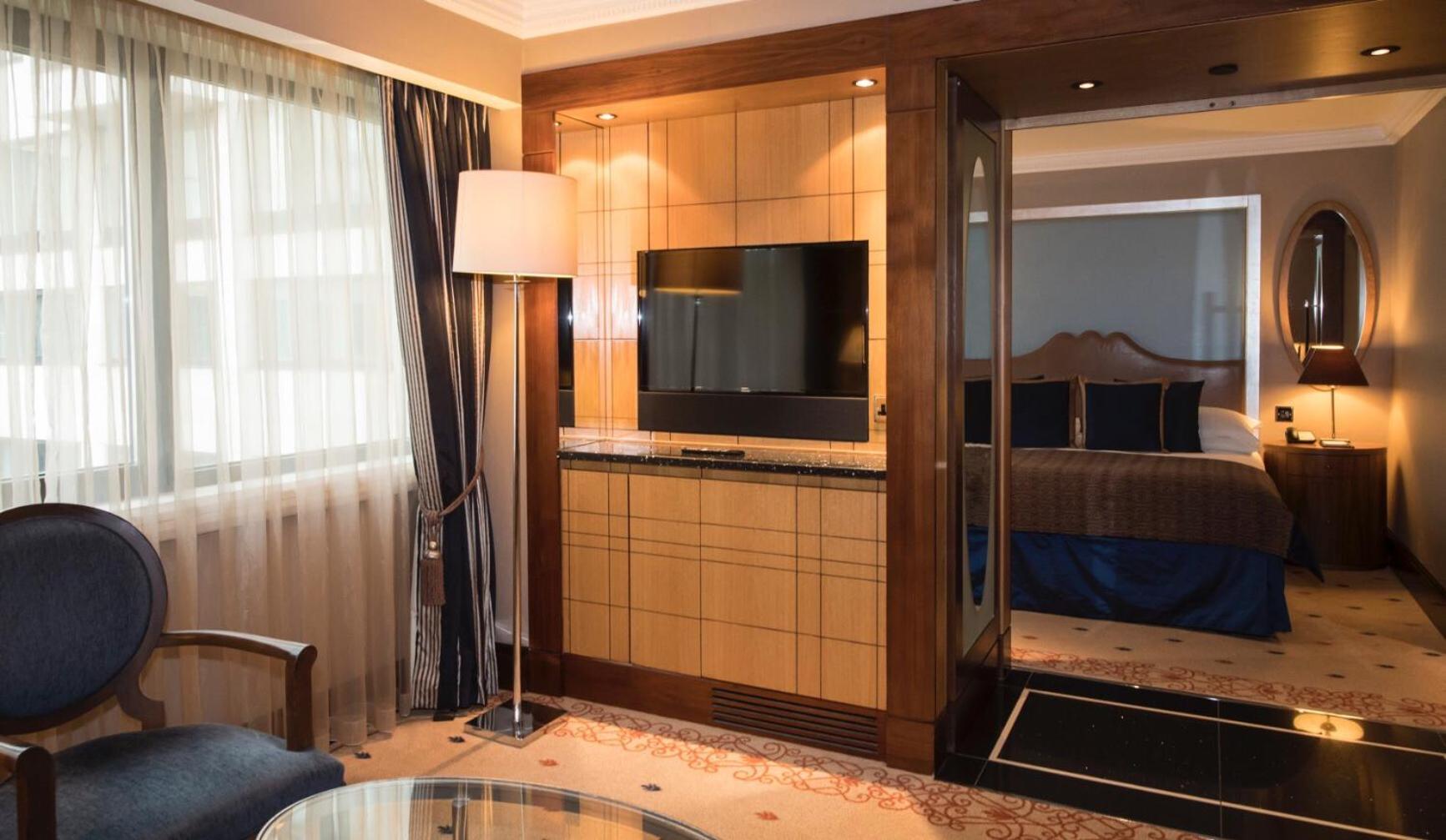 Junior King Suite,1393777019:JPEG