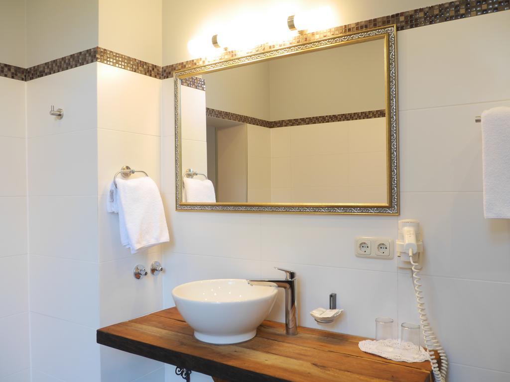 Triple Room,327268801:JPEG