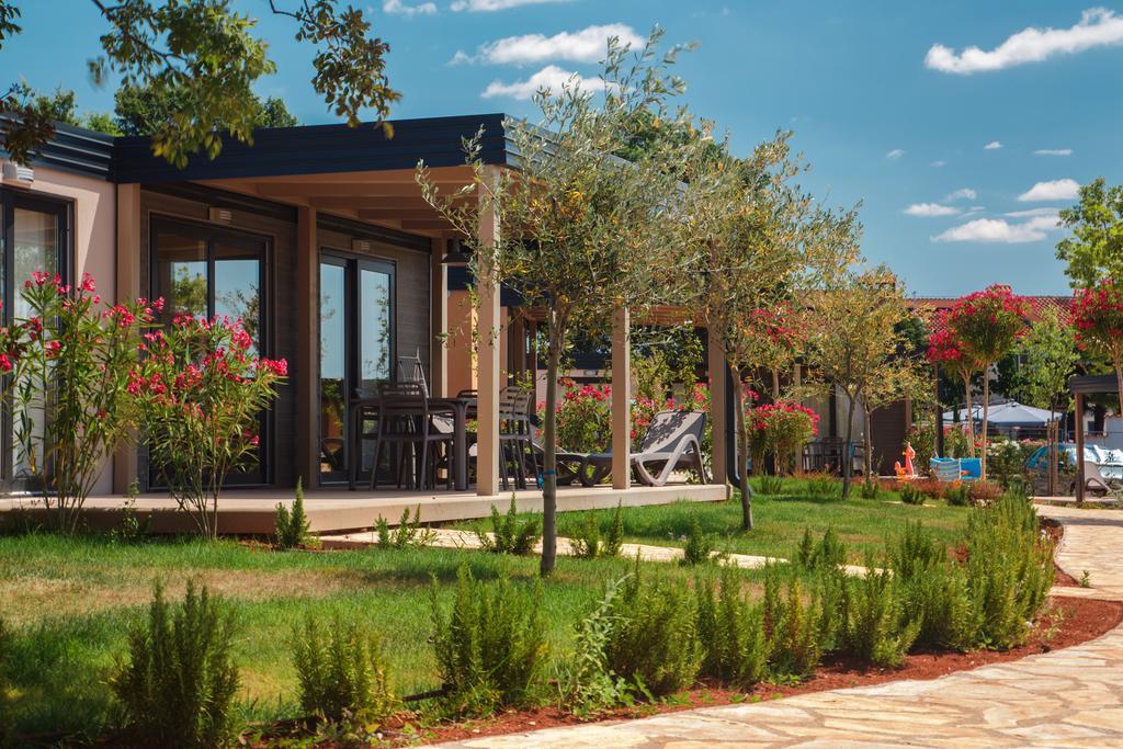 Premium Two-Bedroom Mobile Home with Terrace,329619820:JPEG