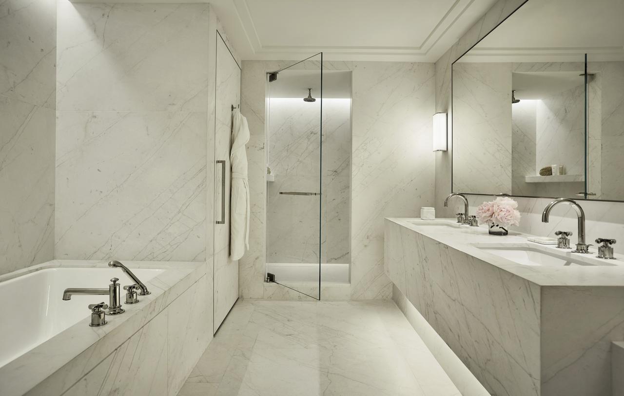 Chambre Lit King-Size - Vue sur Ville