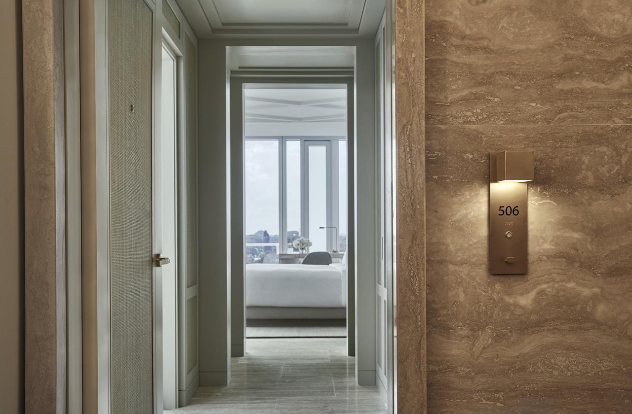 Surfside Corner Room King