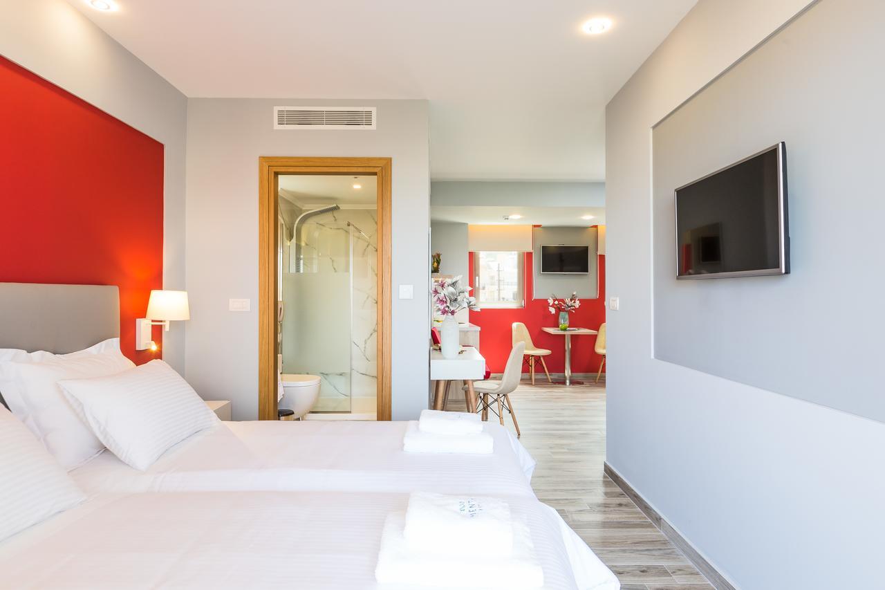Chambre Double ou Lits Jumeaux - Vue Latérale sur Mer