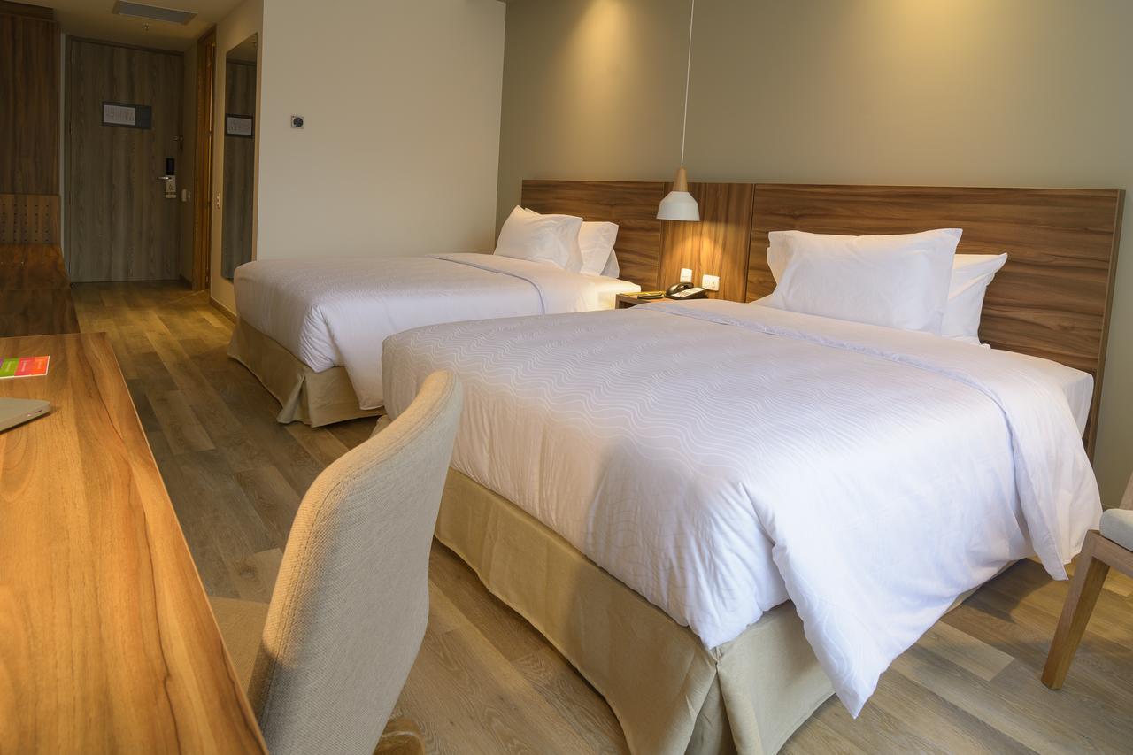 Standard Double Room with Two Double Beds,1039116400:JPEG