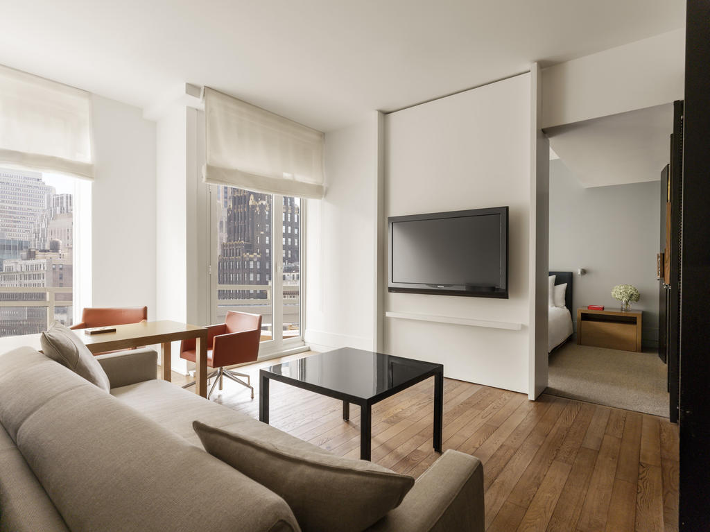 Suíte de Um Quarto com Varanda