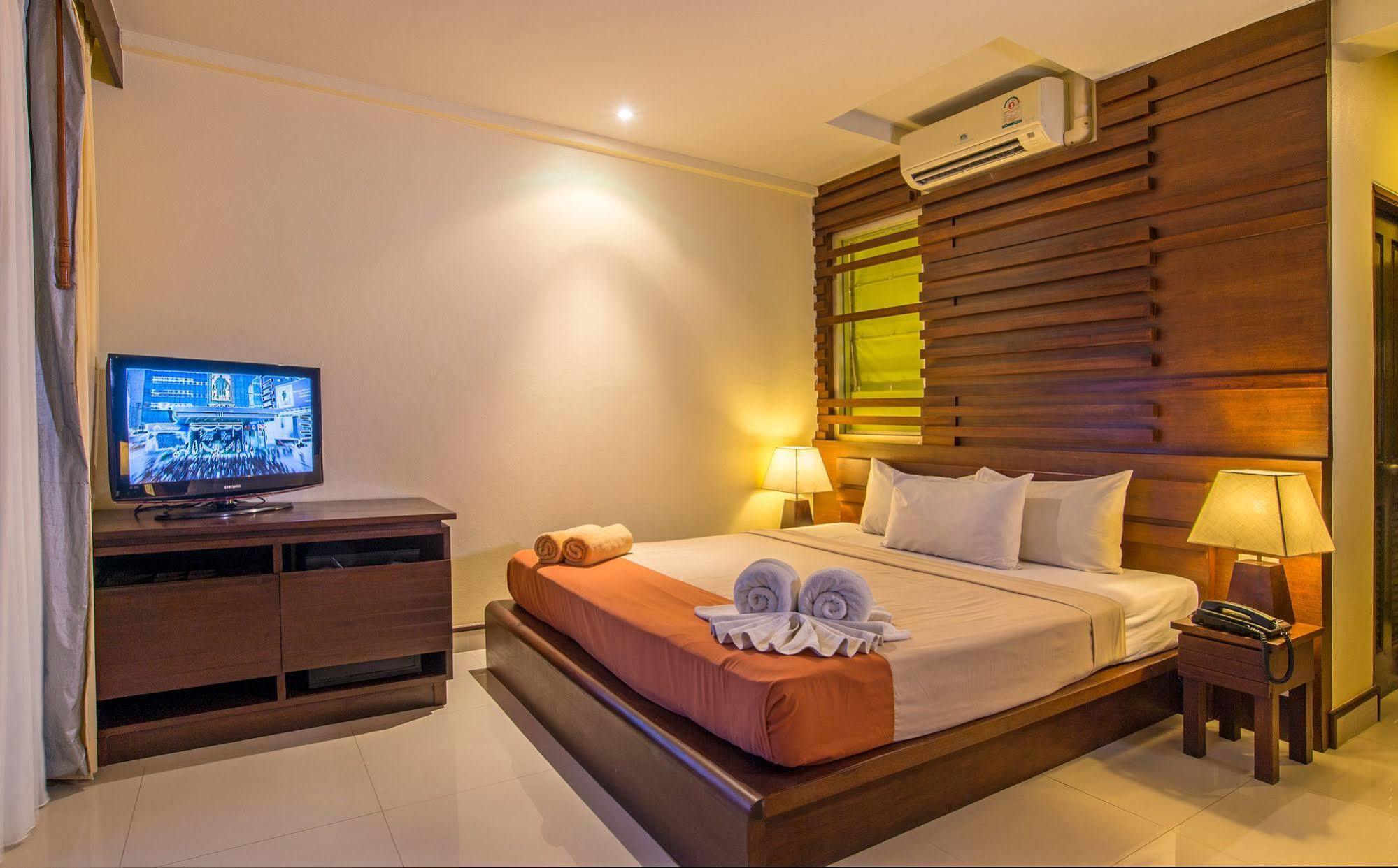 Superior Double or Twin Room,1208823361:JPEG