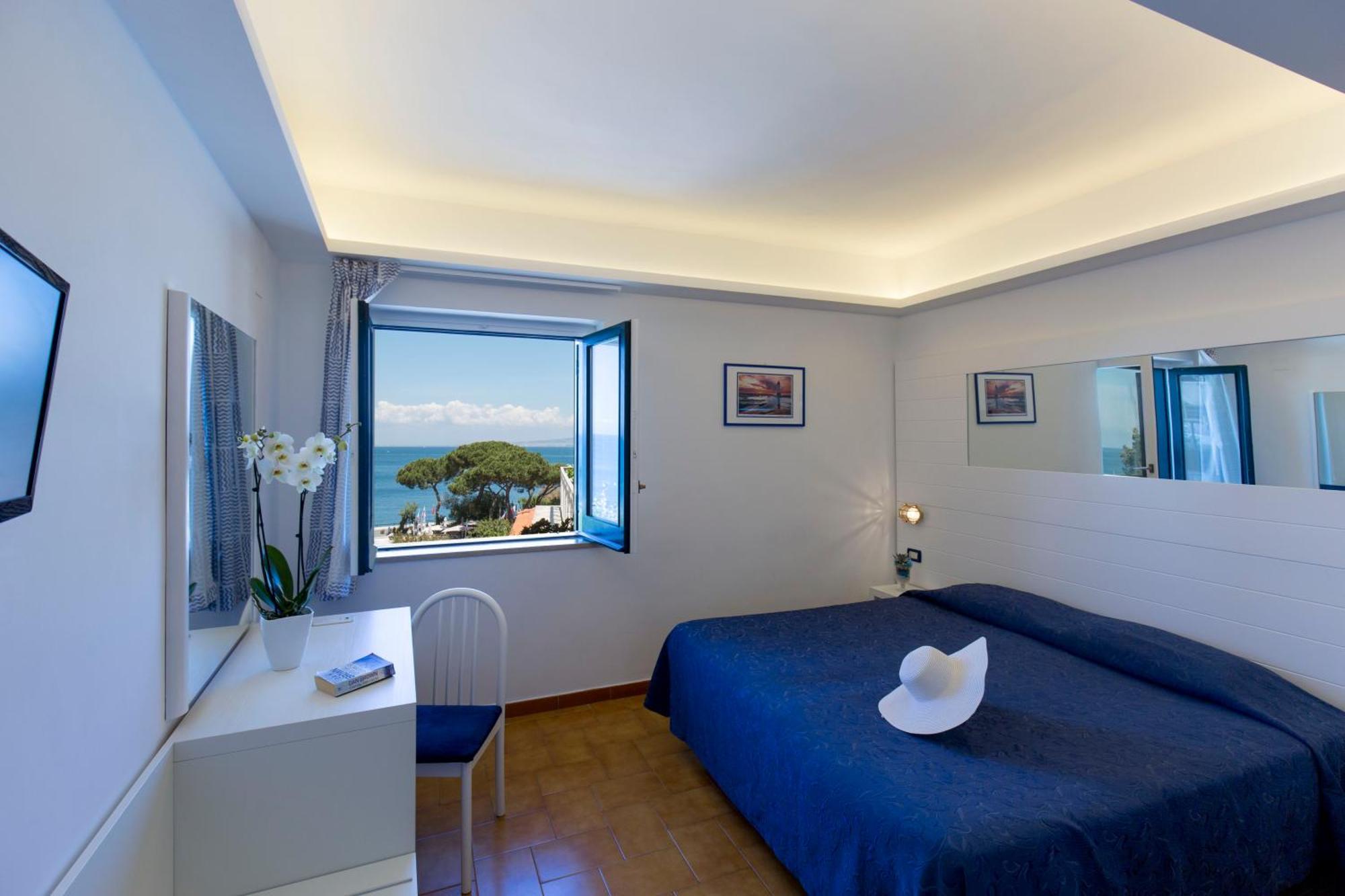 Double or Twin Room with Sea View,1437484963:JPEG