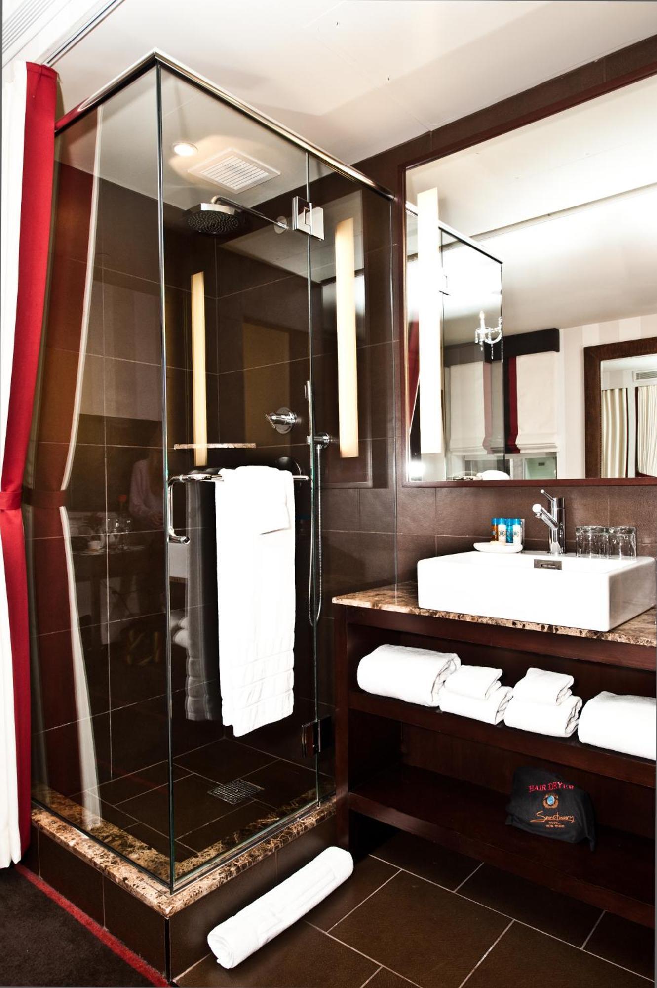 Zimmer Sanctuary mit Kingsize-Bett