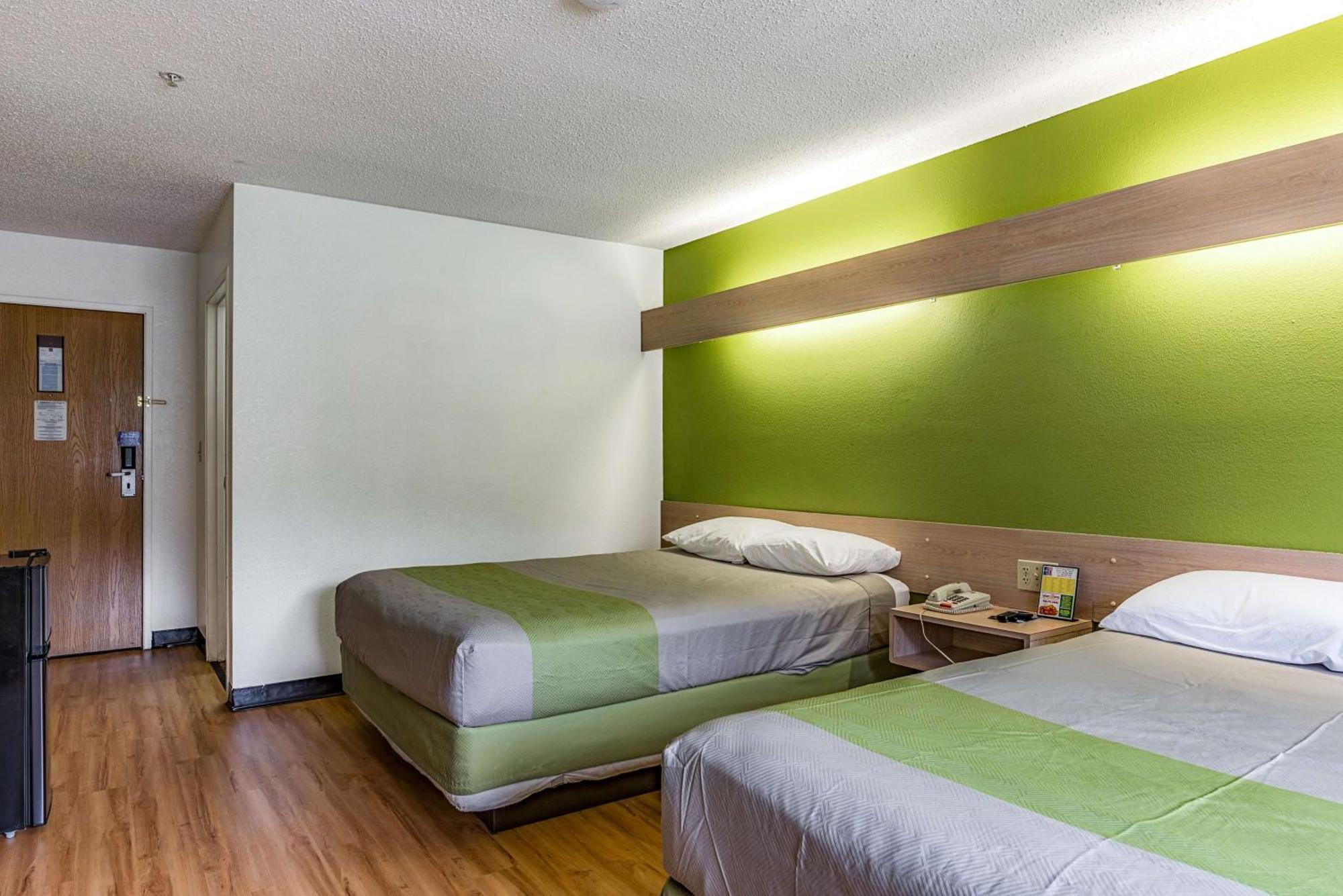 Queen Room with Two Queen Beds - Disability Access - Non-Smoking,709626508:JPEG