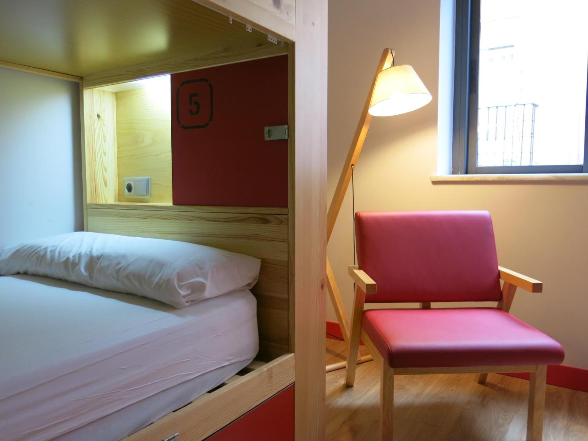 Posto Letto in Dormitorio Misto con 6 Letti