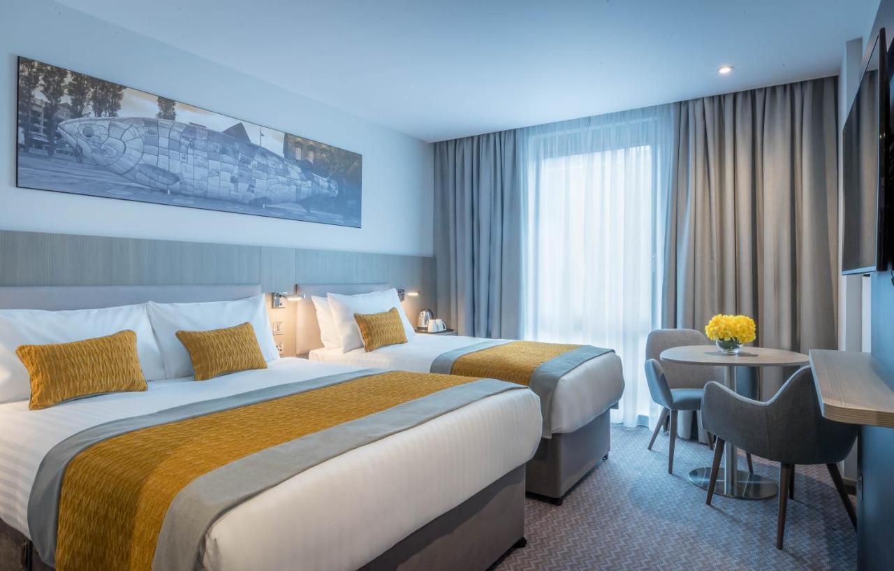 Deluxe Double Single Room