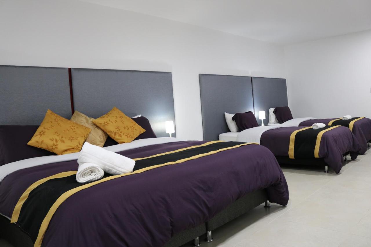Deluxe Family Room