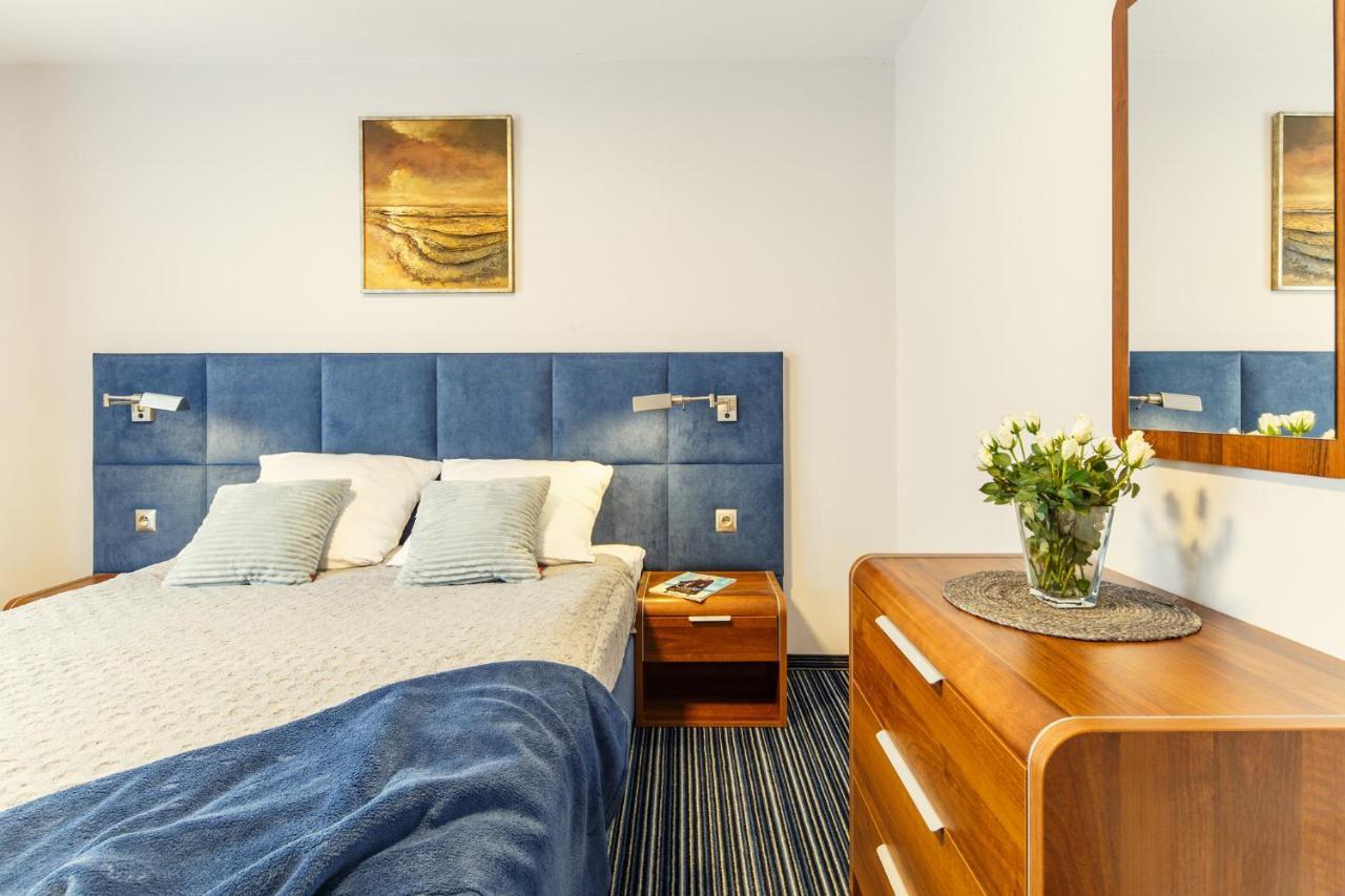 Doppel- oder Zweibettzimmer