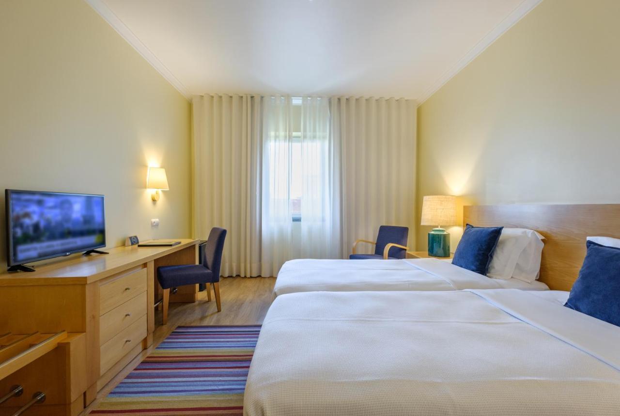 Doppel- oder Zweibettzimmer