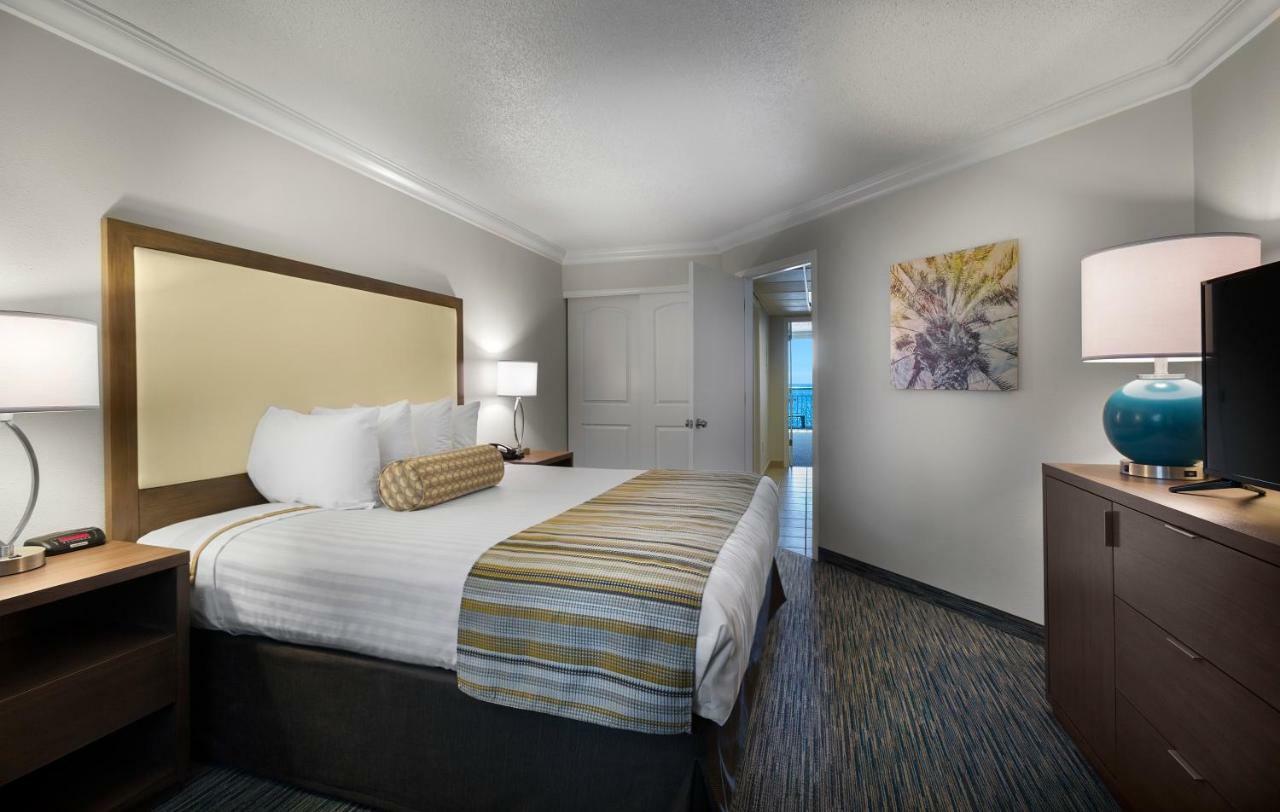 Premium Suite am Meer mit 1 Schlafzimmer mit 1 Kingsize-Bett und 1 Doppelschrankbett
