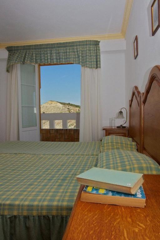 Family Room (2 Adults + 2 Children)