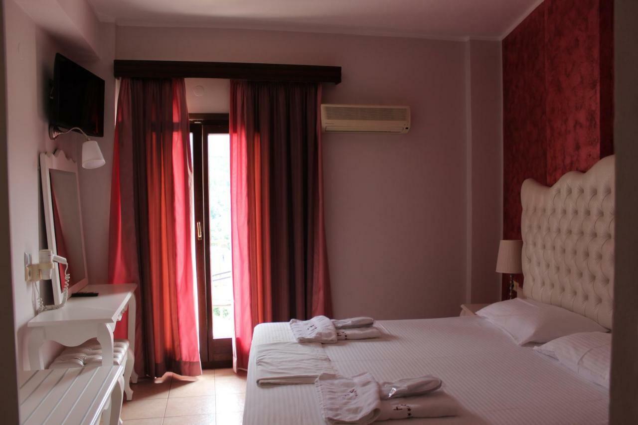 Deluxe Double or Twin Room with City View