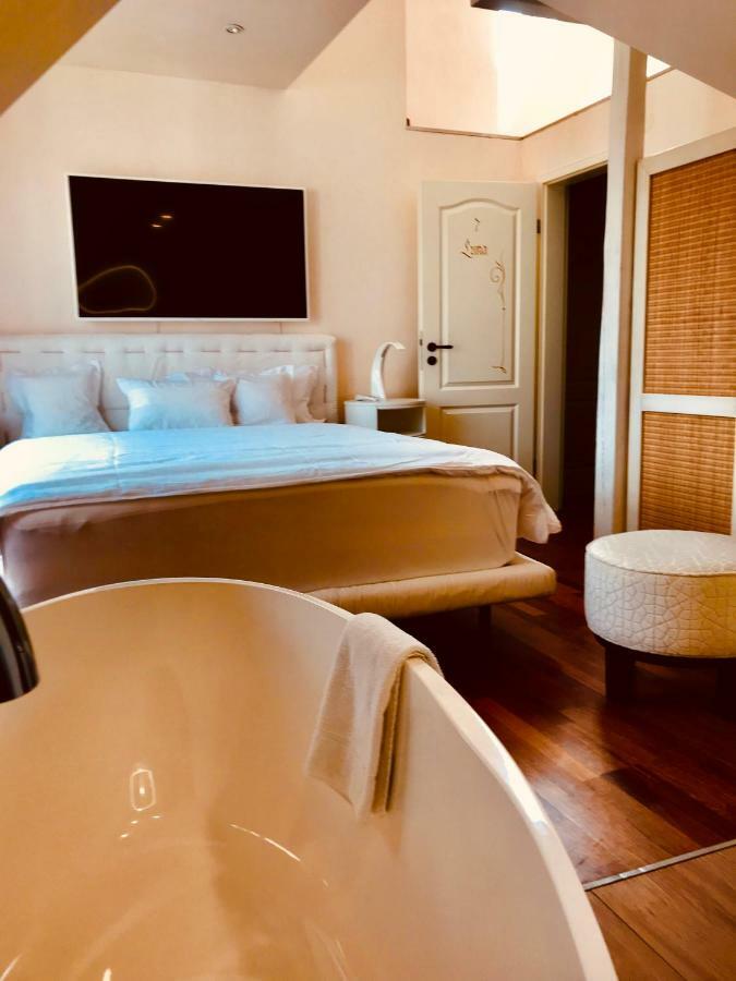 Deluxe Doppelzimmer Luna mit Badewanne