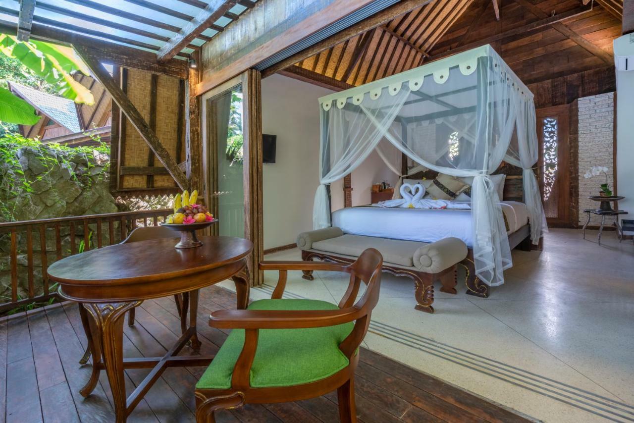 Etnische Villa met 1 Slaapkamer en Balkon