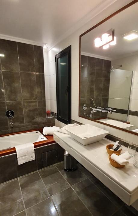 Deluxe Room,948774574:JPEG