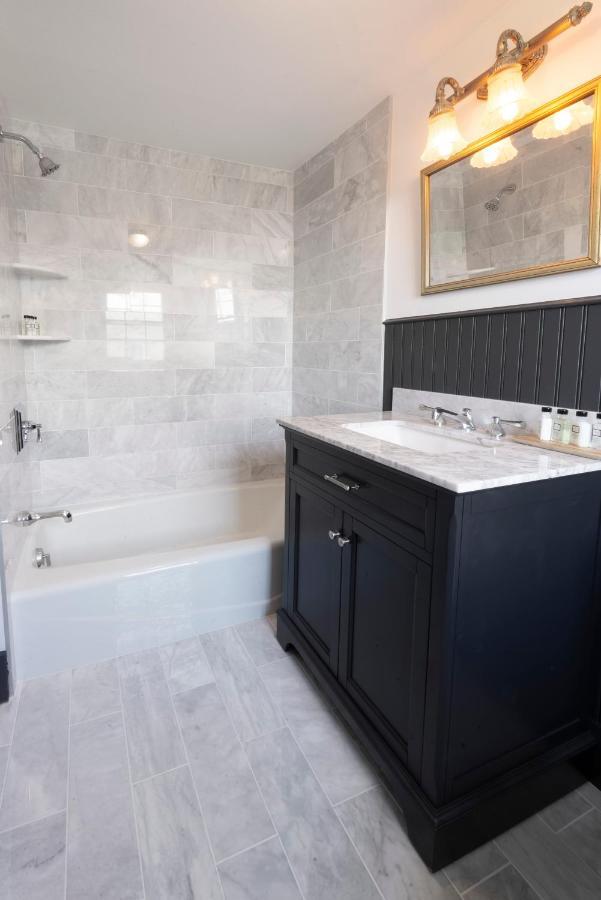 Deluxe Double Room with Bath