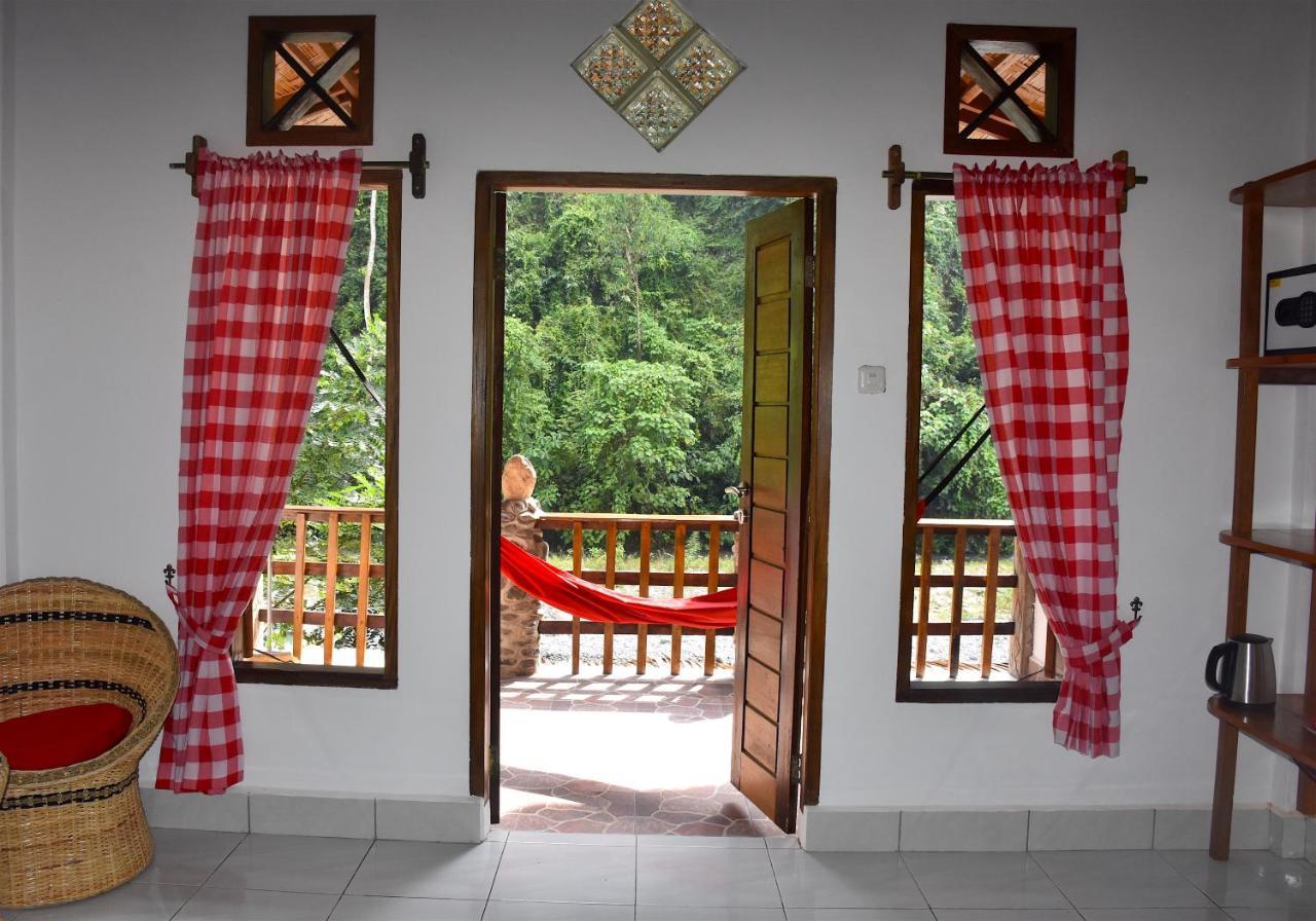Kamer met Queensize Bed en Balkon