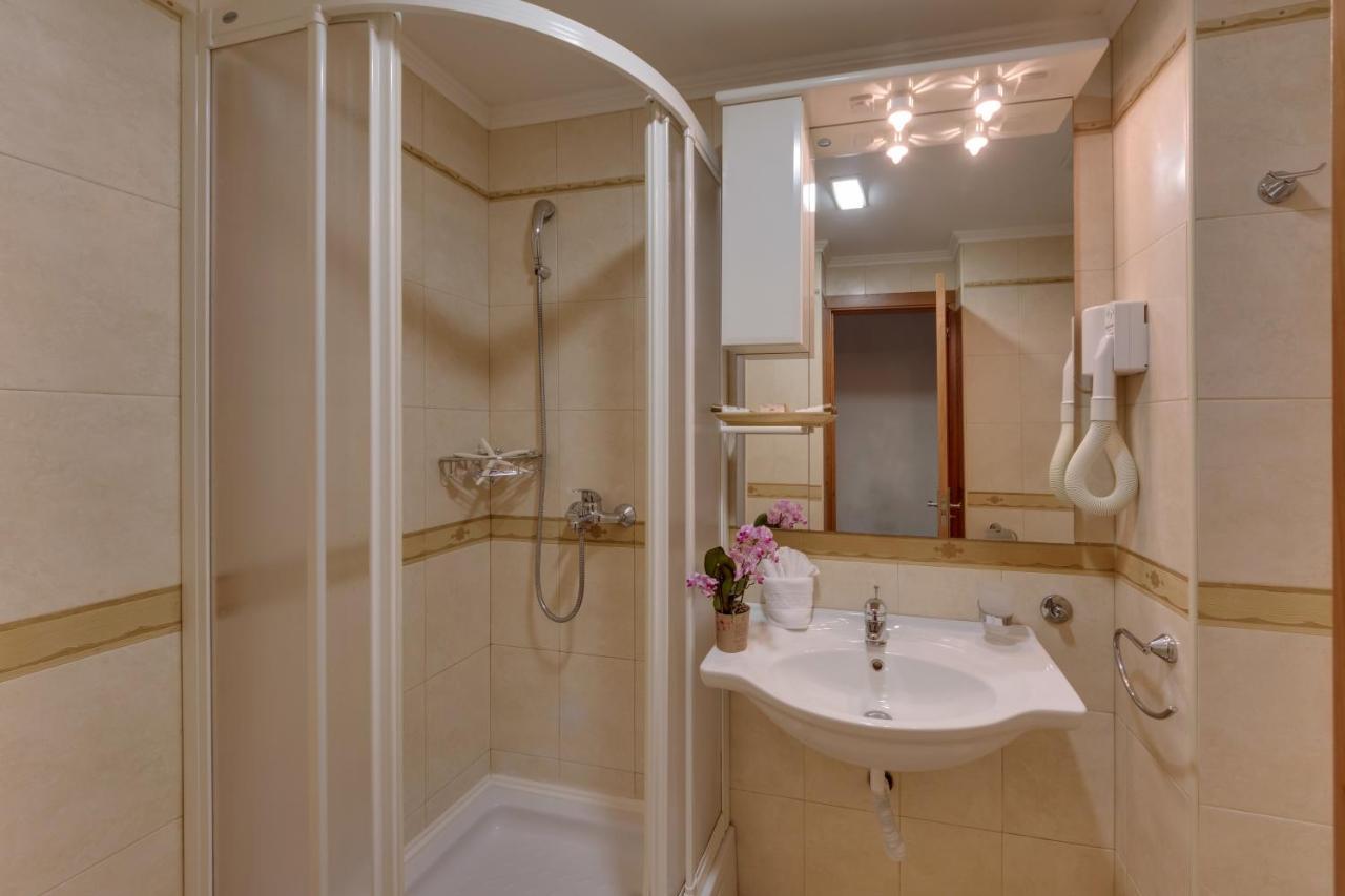 Double or Twin Room Balcony