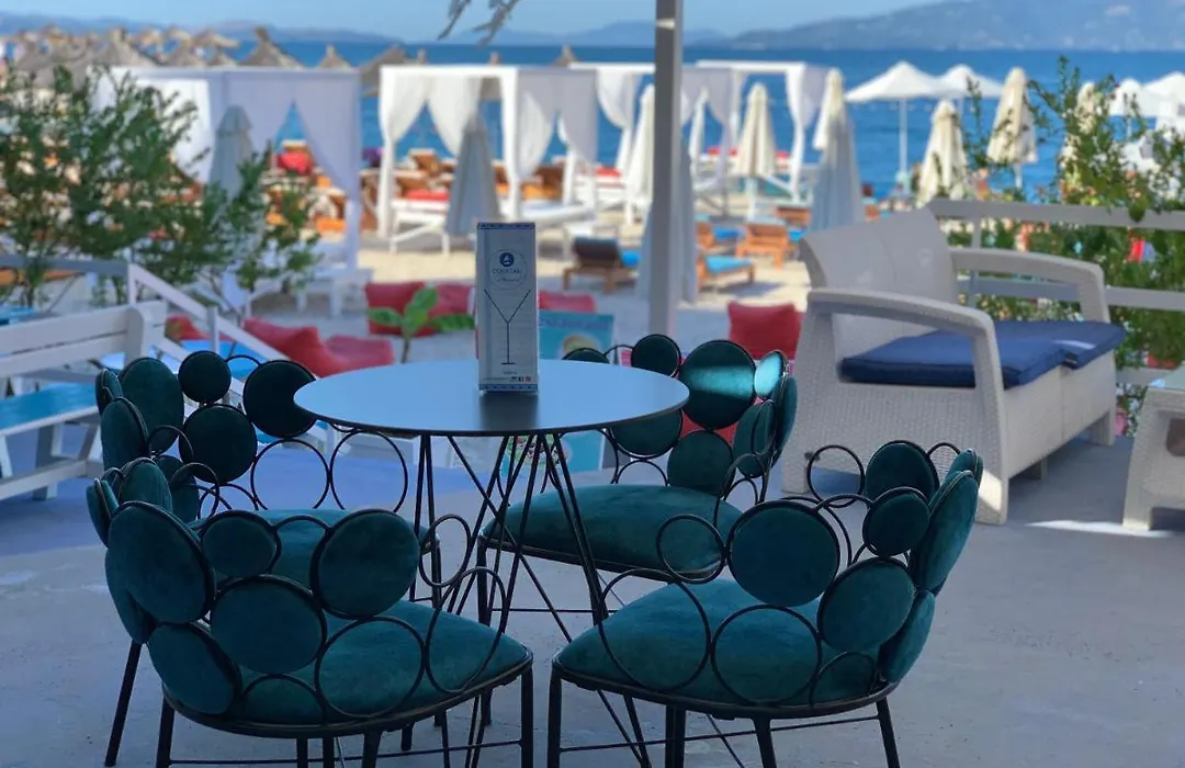 Cocktail & Dreams - Beach Hotel-1