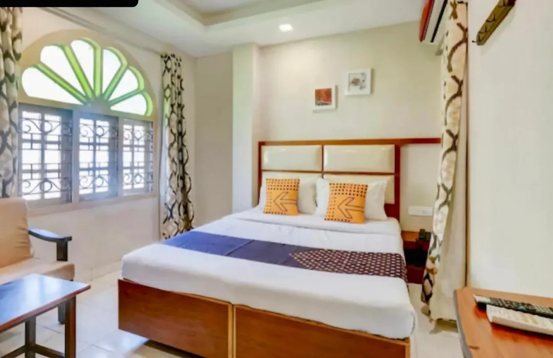 Sarovar Inn-1