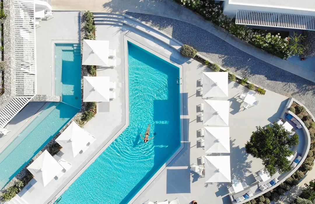Relux Ios Hotel-1
