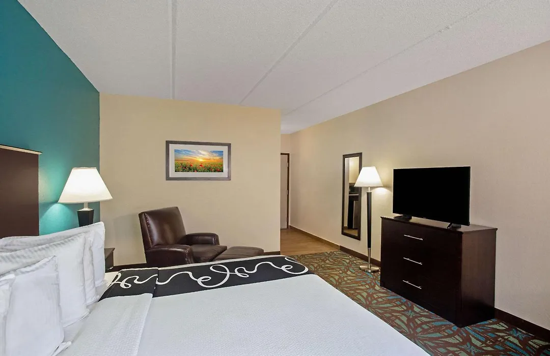 Comfort Inn & Suites Sarasota I75-1