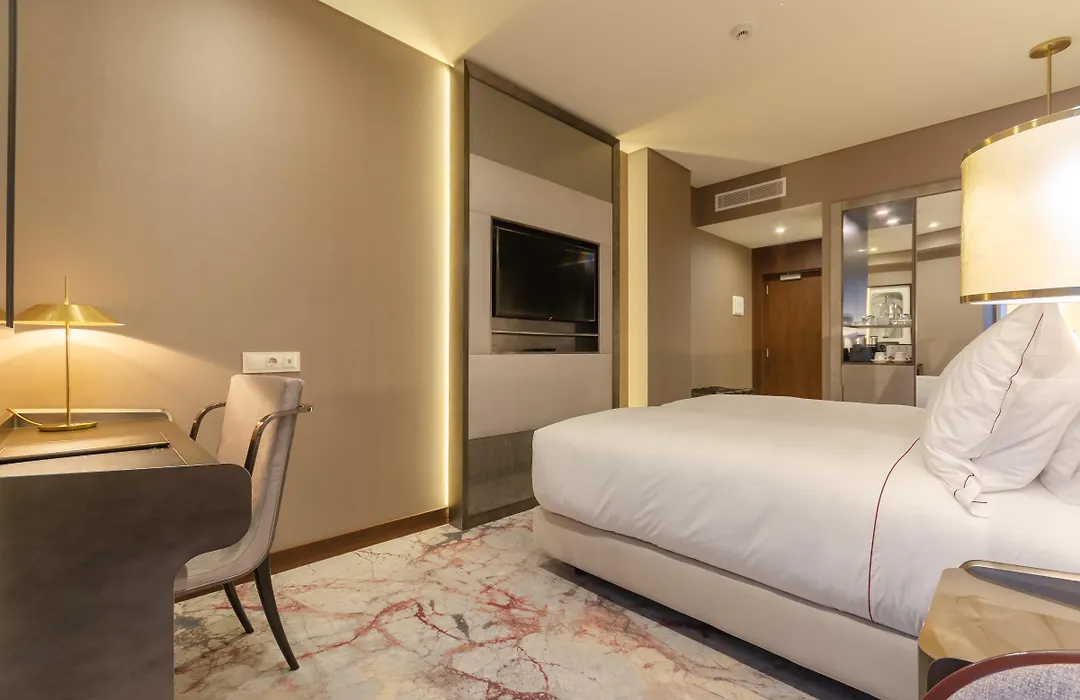 Turim Boulevard Hotel (Adults Only)-1