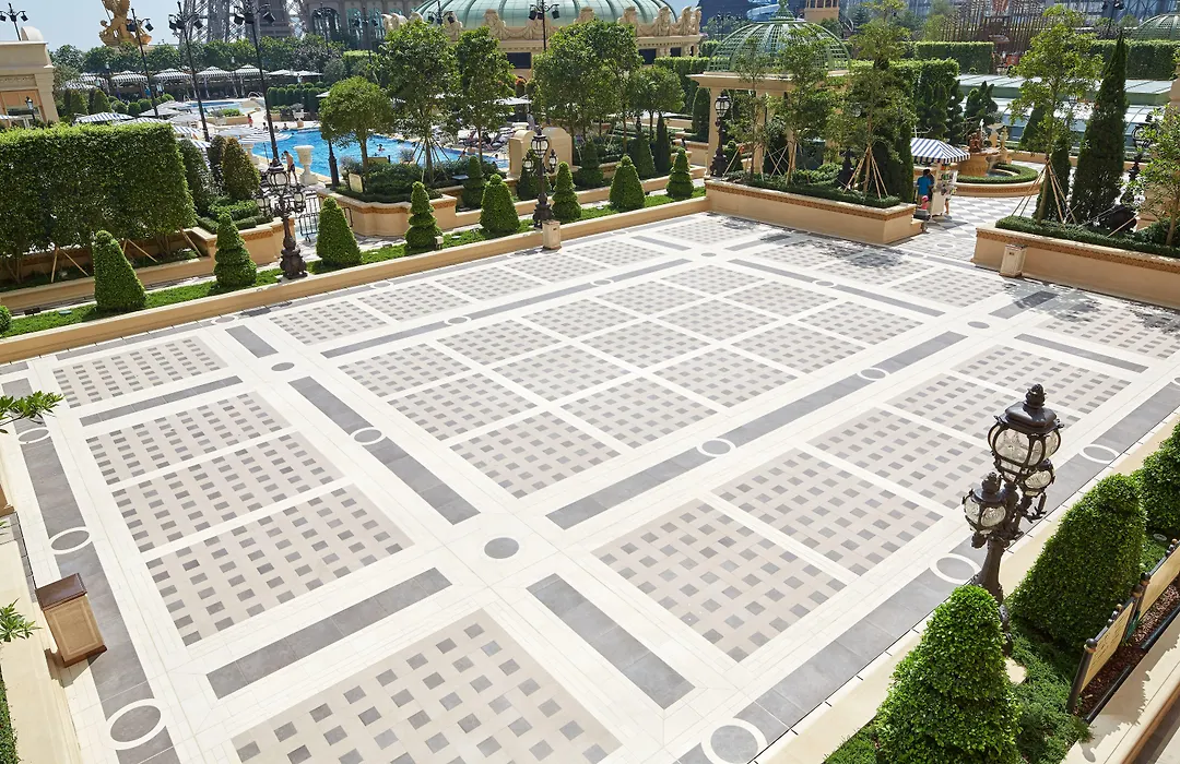 The Parisian Macao-1