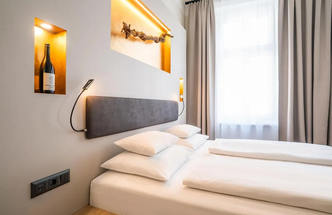 Hotel Rathaus - Wein & Design-1