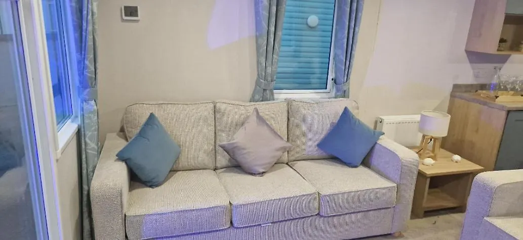 Southview Holiday Park, Deluxe Caravan-1
