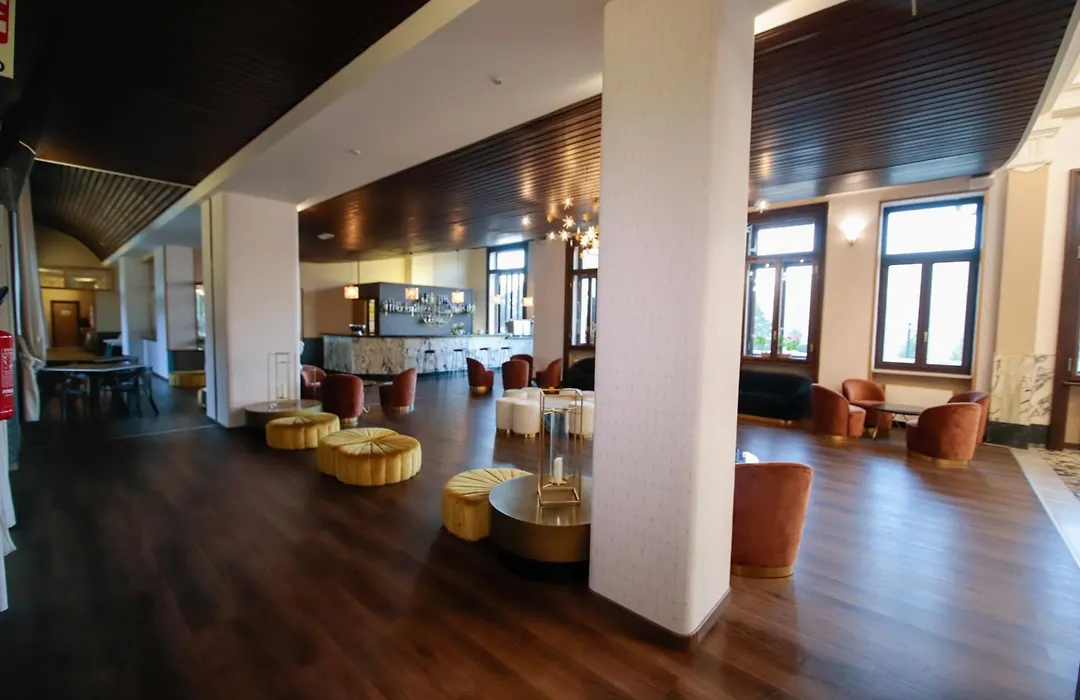 Pràcatinat Hotel&Restaurant-1