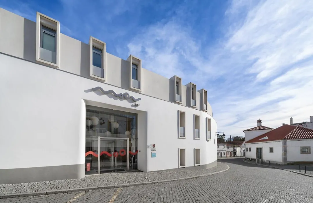 Moov Hotel Évora-1