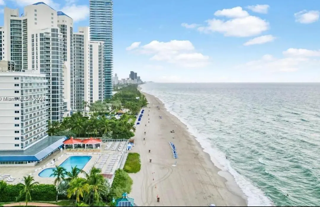 Ramada Plaza By Wyndham Marco Polo Beach Resort-1