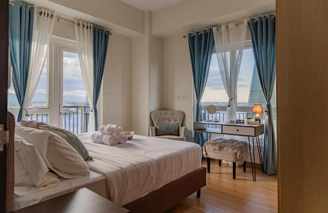 2 Bedroom 5 Pax Spacious Elegant Condo In Saint Dominique, Megaworld, Iloilo City-1
