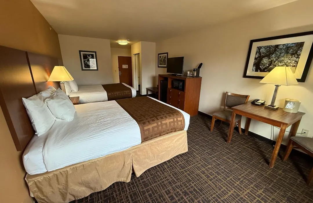 Richland Inn And Suites-1