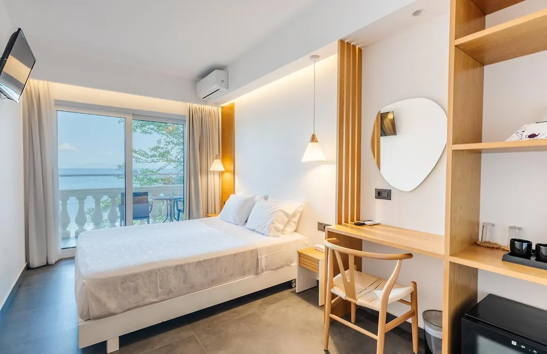 Pontikonisi Hotel & Suites-Adults Only-1