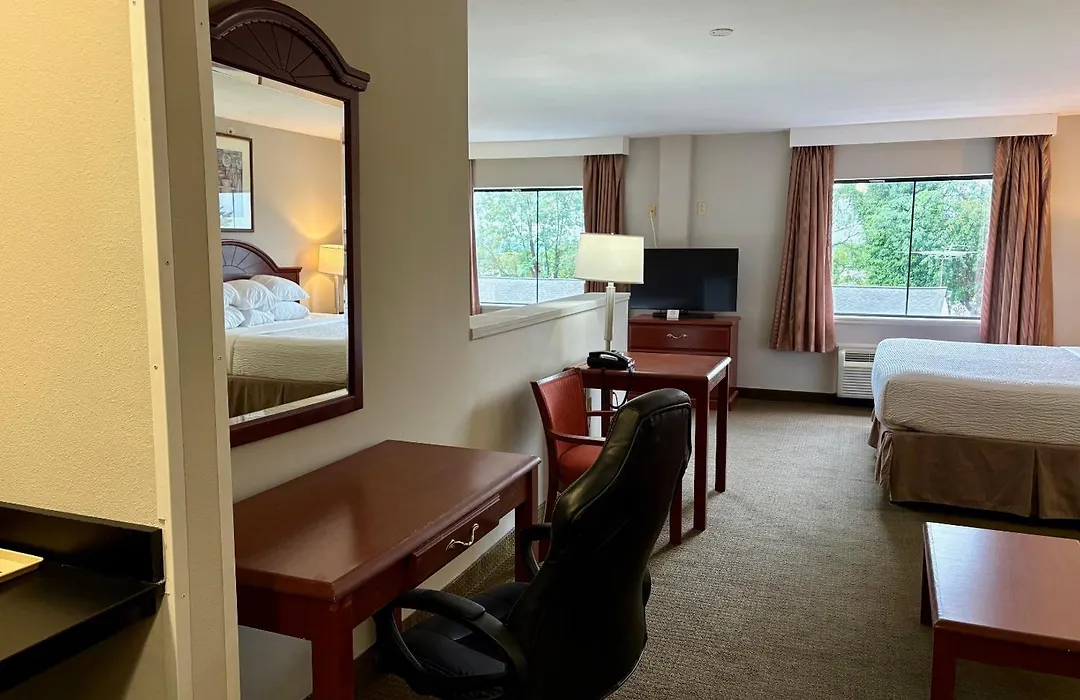 Days Inn & Suites By Wyndham Laurel Near Fort Meade-1