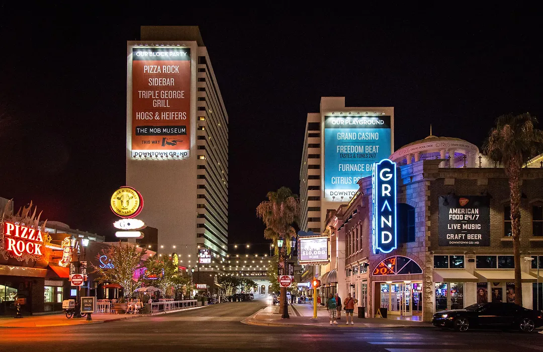 Downtown Grand Hotel & Casino-1