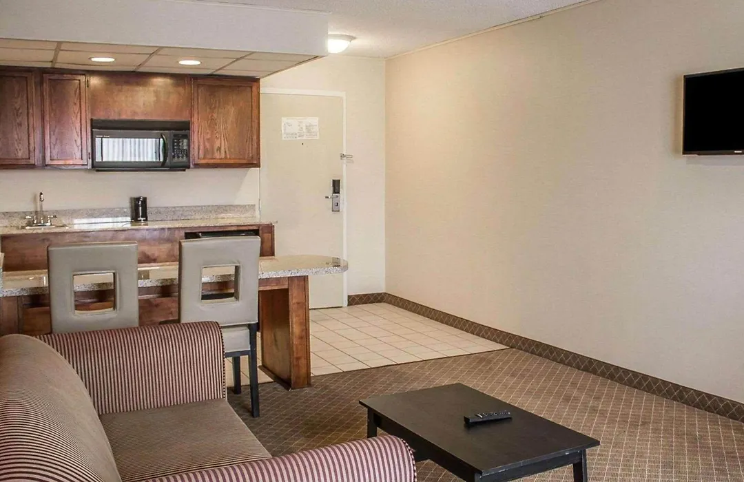 Howard Johnson By Wyndham Columbus State Fairgrounds I-71-1