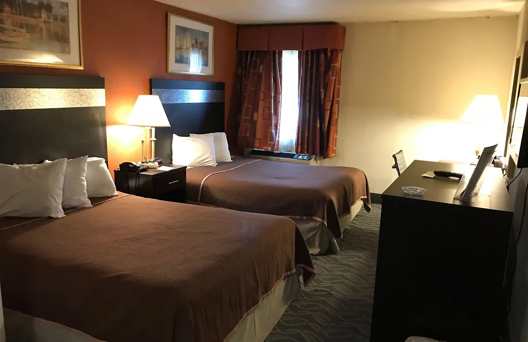 Howard Johnson By Wyndham Newark Airport-1