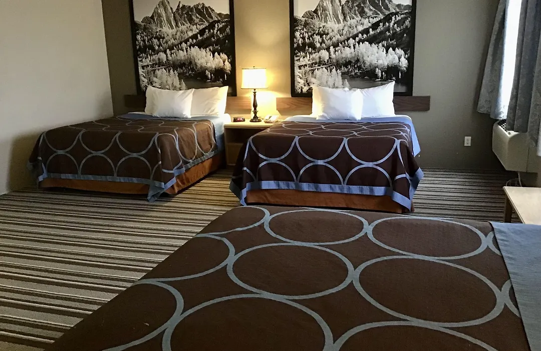 Super 8 By Wyndham Spokane/West-1