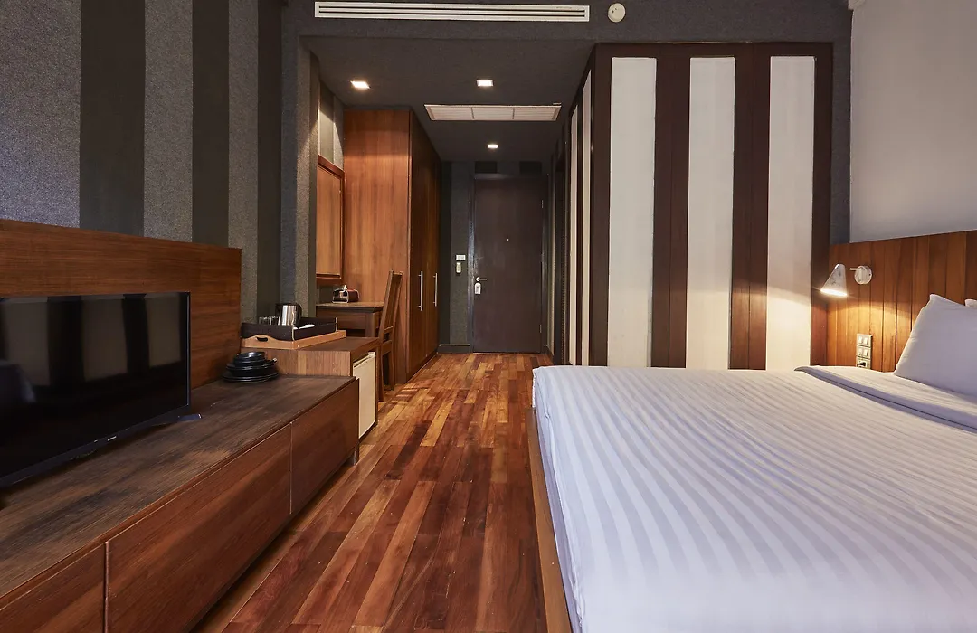 Luxx Hotel-1